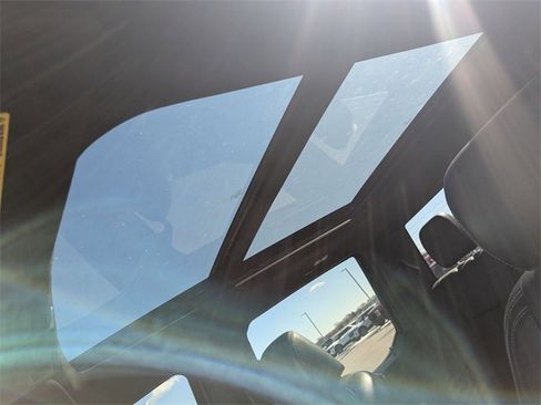 Used 2022 Ford F250 Lariat w/ Lariat Ultimate Package image 16