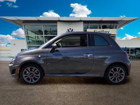 Used 2018 FIAT 500 Pop w/ Urbana Appearance Package FWD image 3