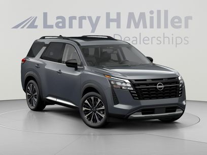 New 2026 Nissan Pathfinder Platinum w/ Cargo Package