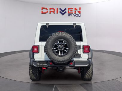 New 2026 Jeep Wrangler Unlimited Rubicon w/ Xtreme 35 Tire Package