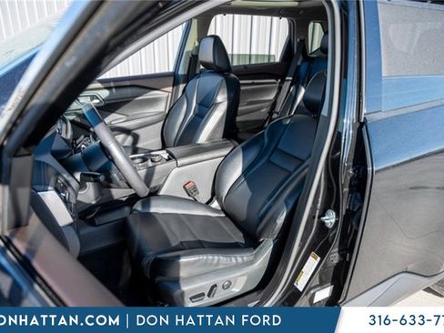 Used 2021 Nissan Rogue SV w/ Premium Package image 4