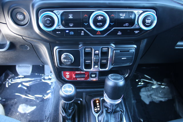 Used 2021 Jeep Wrangler Unlimited Rubicon 4xe AWD/4WD image 26