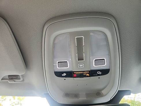 Certified 2025 Volvo XC90 B6 Ultra w/ Protection Package AWD/4WD image 27