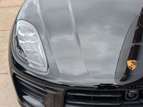 Used 2025 Porsche Macan image 12