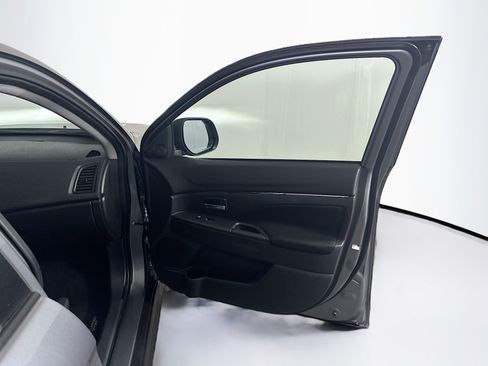 Used 2025 Mitsubishi Outlander Sport SE image 30