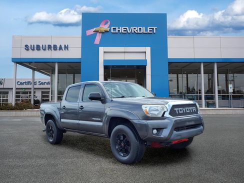 Used 2015 Toyota Tacoma PreRunner w/ TRD Off-Road Package RWD image 3