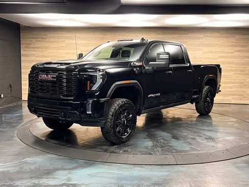 Used 2024 GMC Sierra 2500 AT4 w/ AT4 Premium Plus Package image 4