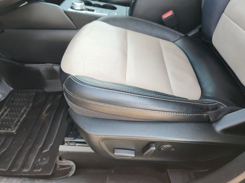 Used 2022 Ford Escape Titanium w/ Titanium Premium Package FWD image 25