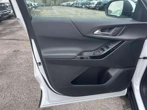 New 2026 Chevrolet Equinox LT w/ Safety and Technology Package FWD image 12