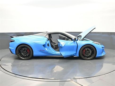 Used 2025 Chevrolet Corvette Z06 image 29