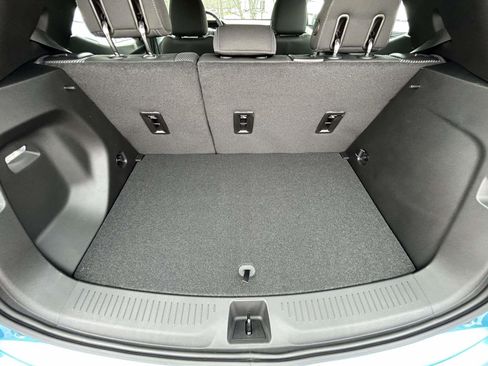 New 2027 Chevrolet Bolt LT w/ Comfort Package FWD image 17