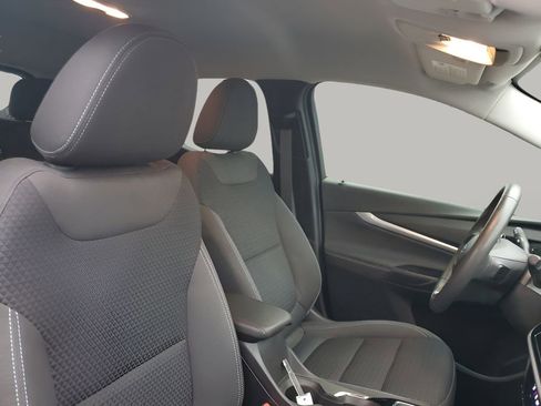 Used 2023 Chevrolet Bolt EUV LT w/ Redline Edition image 15