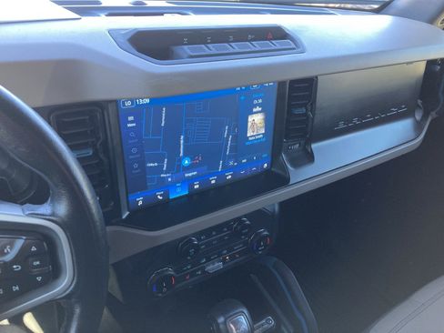 Used 2022 Ford Bronco Wildtrak image 20