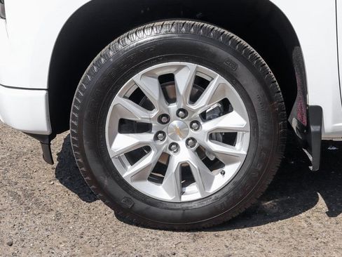 Used 2024 Chevrolet Silverado 1500 Custom image 42