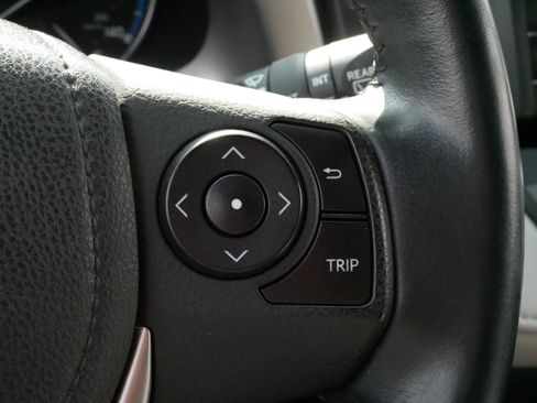 Used 2016 Toyota RAV4 XLE AWD/4WD image 25