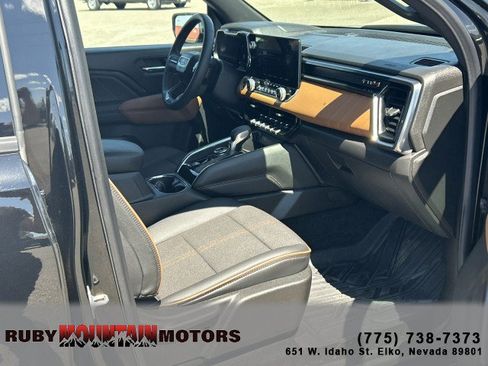 Used 2025 GMC Canyon AT4 AWD/4WD image 25
