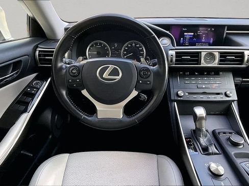 Used 2016 Lexus IS 200t RWD image 9