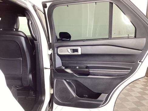 Used 2020 Ford Explorer Limited w/ Class III Trailer Tow Package AWD/4WD image 11