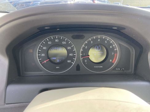 Used 2011 Volvo XC60 3.2 R-Design image 24