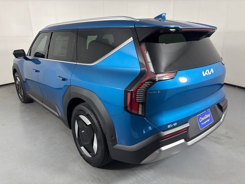New 2026 Kia EV9 Wind AWD/4WD image 6