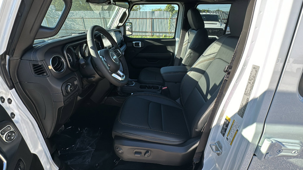 New 2027 Jeep Wrangler Unlimited Sahara AWD/4WD image 13