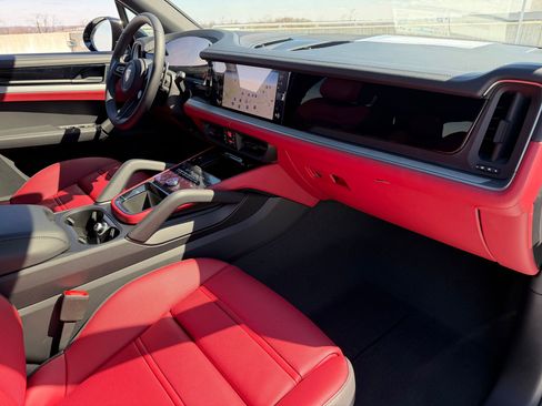 New 2026 Porsche Cayenne AWD/4WD image 16