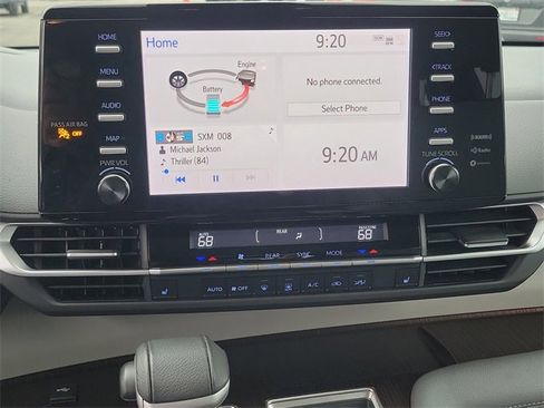 Used 2022 Toyota Sienna XLE image 28