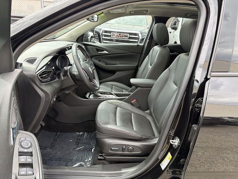 Used 2023 Buick Encore GX Essence w/ Experience Buick Package FWD image 18