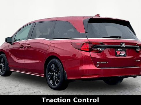 Used 2024 Honda Odyssey Sport image 4