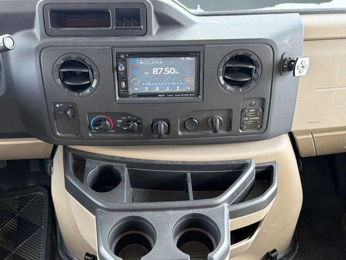 Used 2016 Ford E-450 and Econoline 450 Super Duty w/ Motorhome Prep Package image 32