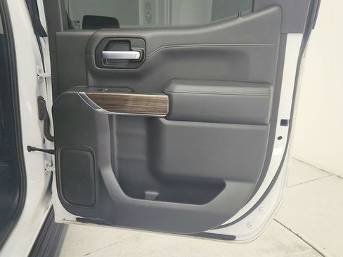 Certified 2021 Chevrolet Silverado 1500 LT Trail Boss w/ Convenience Package II AWD/4WD image 32