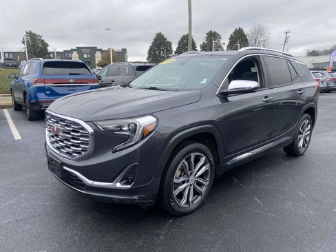Used 2018 GMC Terrain Denali w/ Driver Alert Package II image 3