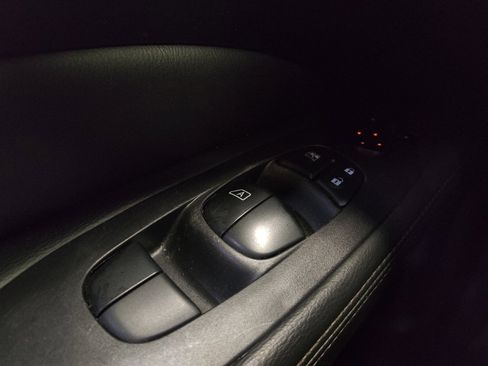 Used 2020 Nissan Pathfinder S FWD image 27