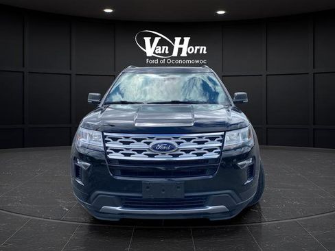 Used 2019 Ford Explorer XLT w/ Equipment Group 202A AWD/4WD image 2