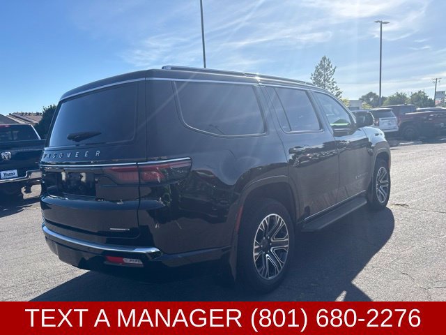 Used 2023 Jeep Wagoneer Series II w/ Mopar Step-Up Package AWD/4WD image 8