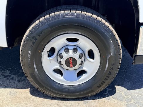 Used 2008 GMC Sierra 2500 W/T RWD image 11