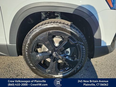 New 2026 Volkswagen Taos SE image 20