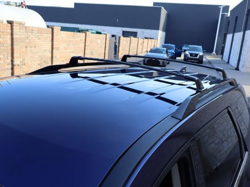 Used 2024 Nissan Pathfinder SV FWD image 30