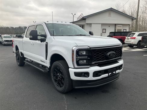 New 2026 Ford F250 Lariat w/ Black Appearance Package image 3