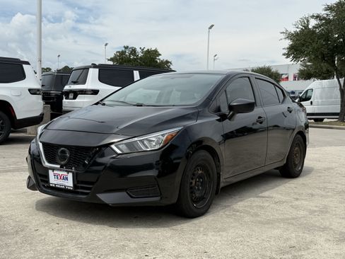 Used 2020 Nissan Versa S FWD image 9