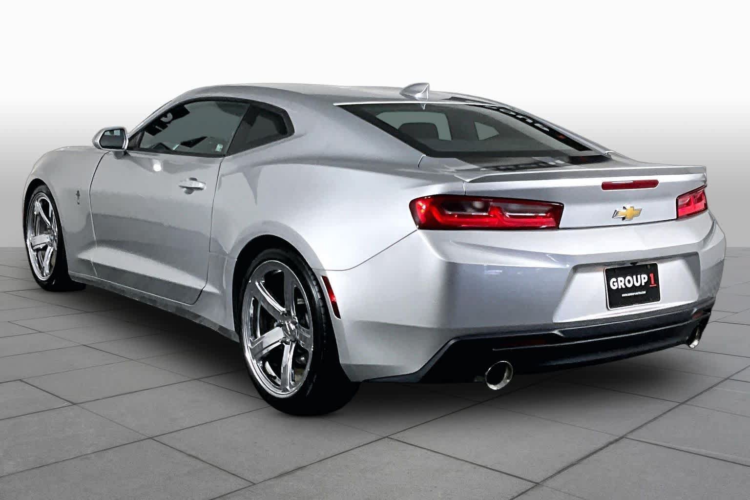Used 2018 Chevrolet Camaro LT w/ RS Package RWD image 9