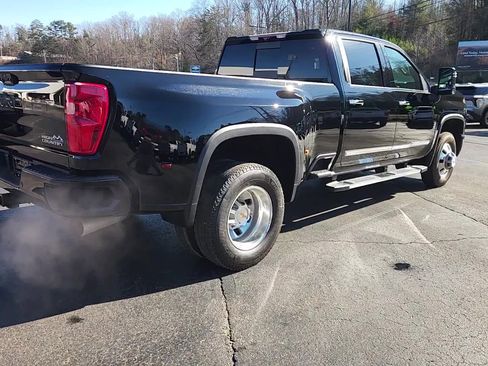 Used 2025 Chevrolet Silverado 3500 High Country w/ High Country Premium Package image 14
