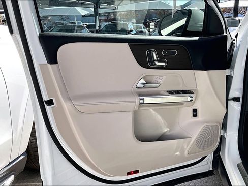 Used 2026 Mercedes-Benz GLB 250 image 15