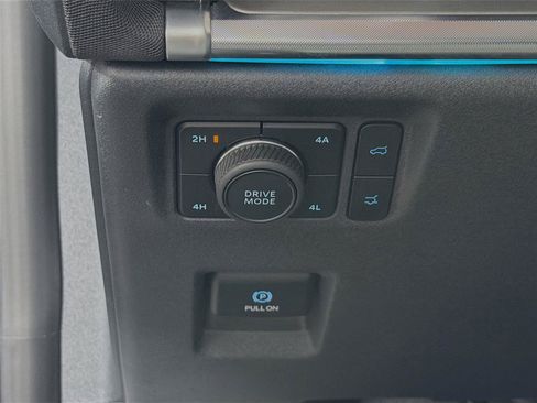 Used 2025 Ford Expedition Platinum AWD/4WD image 17