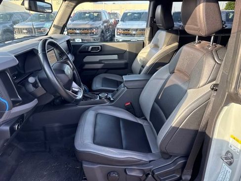 Used 2023 Ford Bronco Black Diamond AWD/4WD image 10
