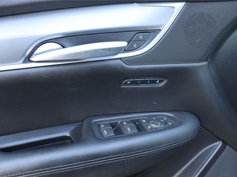 Used 2019 Cadillac XT5 Premium Luxury FWD image 25