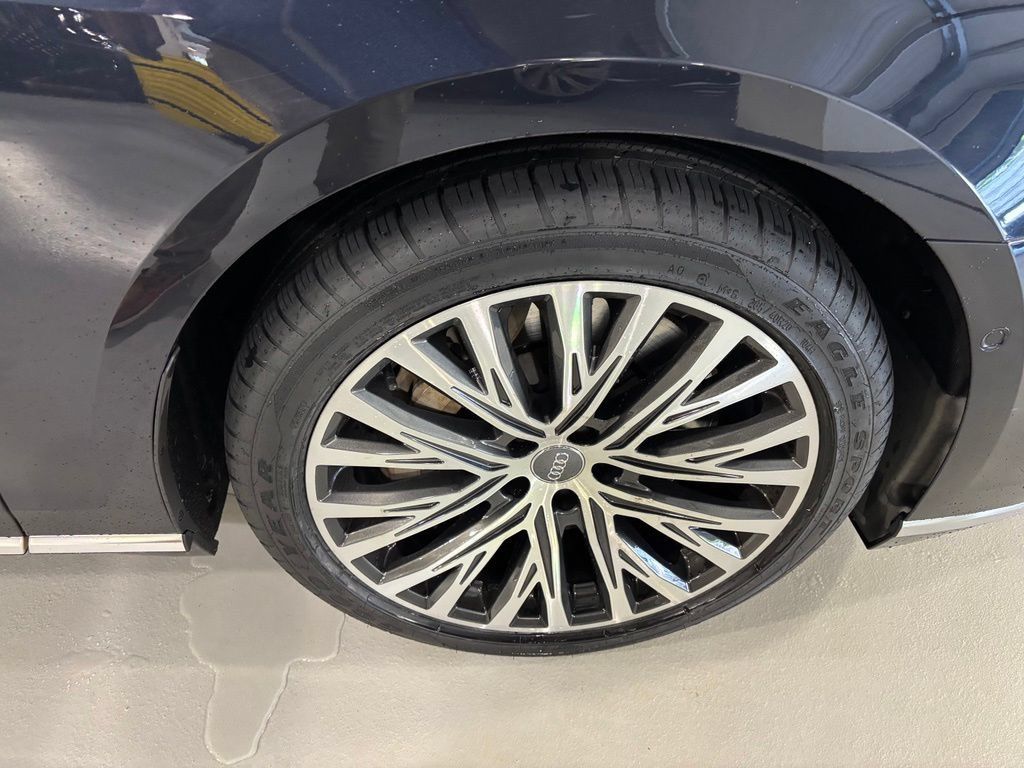 Used 2020 Audi A8 L 3.0T w/ Executive Package AWD/4WD image 9