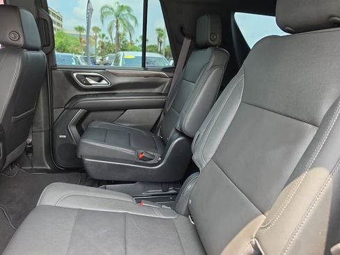 Used 2022 Chevrolet Tahoe Z71 w/ Luxury Package AWD/4WD image 9