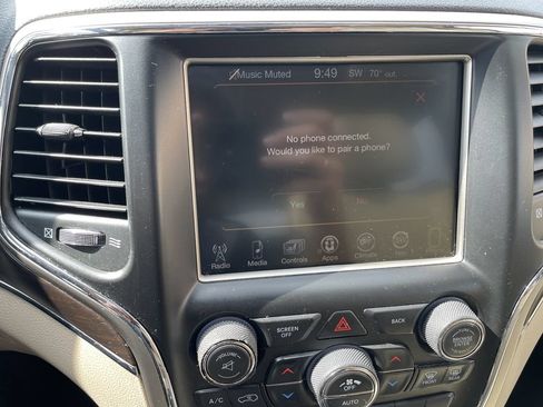 Used 2017 Jeep Grand Cherokee Limited AWD/4WD image 19