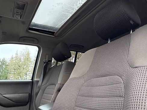 Used 2006 Nissan Frontier NISMO w/ (J01) Sunroof Pkg image 9